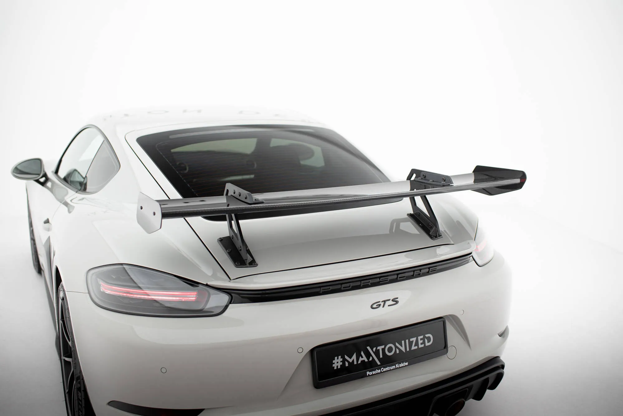 Hekkspoiler V.1 med svanehals Porsche Cayman 2016-2026 | Carbon Fiber Edition