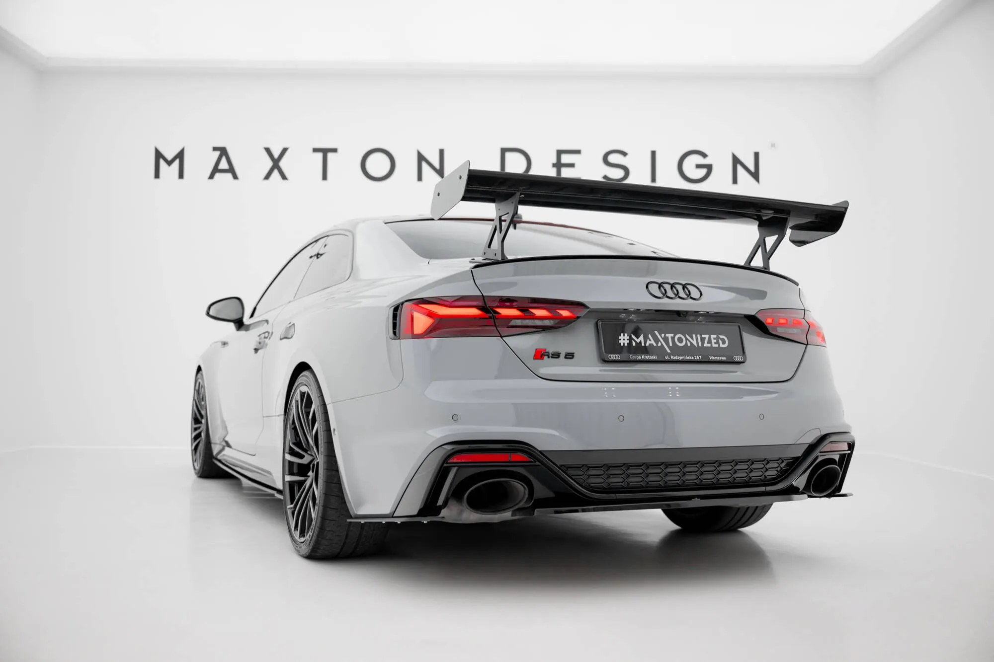 Hekkspoiler V.1 med ytre bøyler Audi A5 (F5 Facelift) 2019-2024 | Carbon Fiber Edition