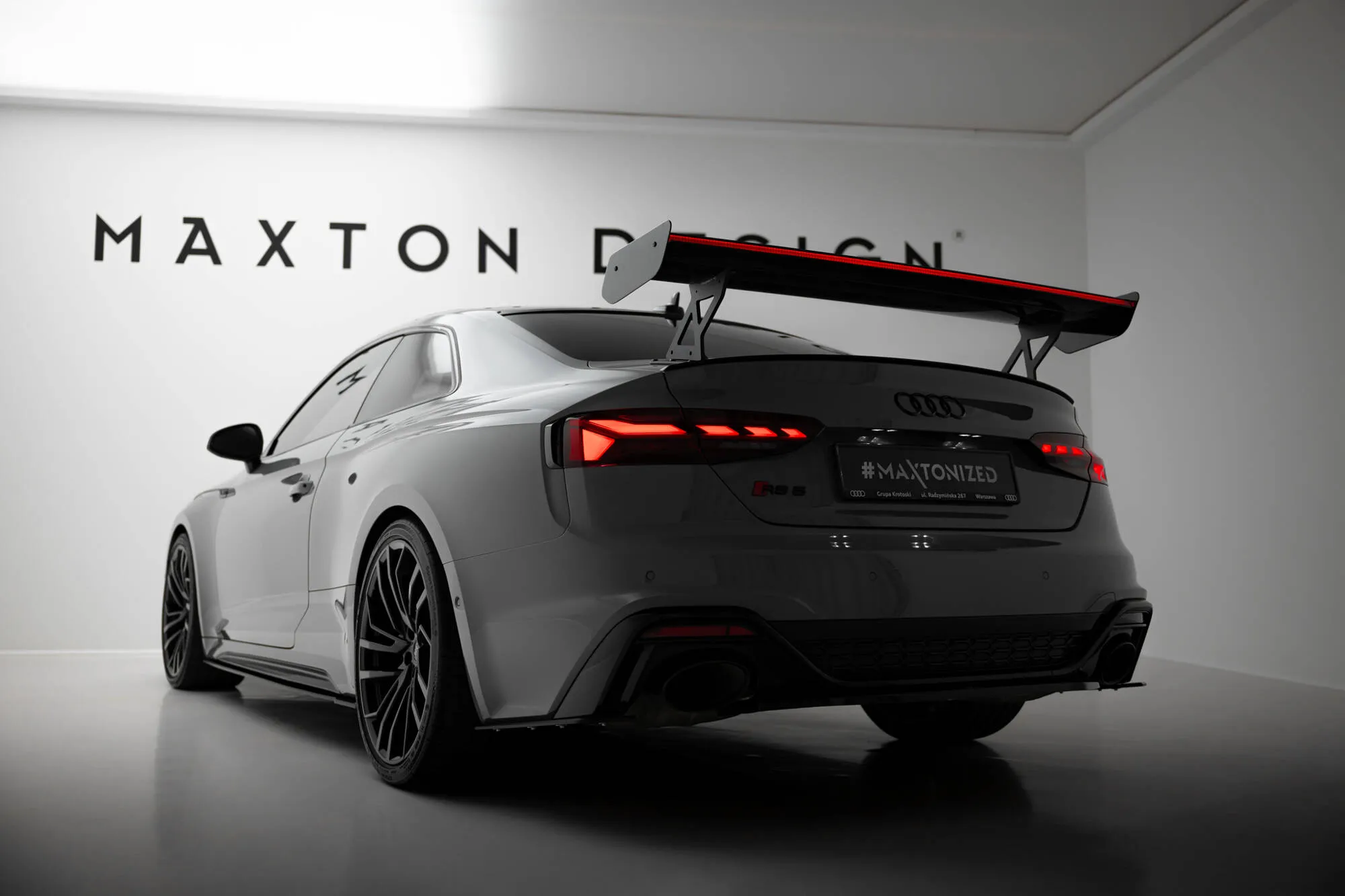 Hekkspoiler V.1 med ytre bøyler med LED Audi A5 (F5 Facelift) 2019-2024 | Carbon Fiber Edition – bilde 4