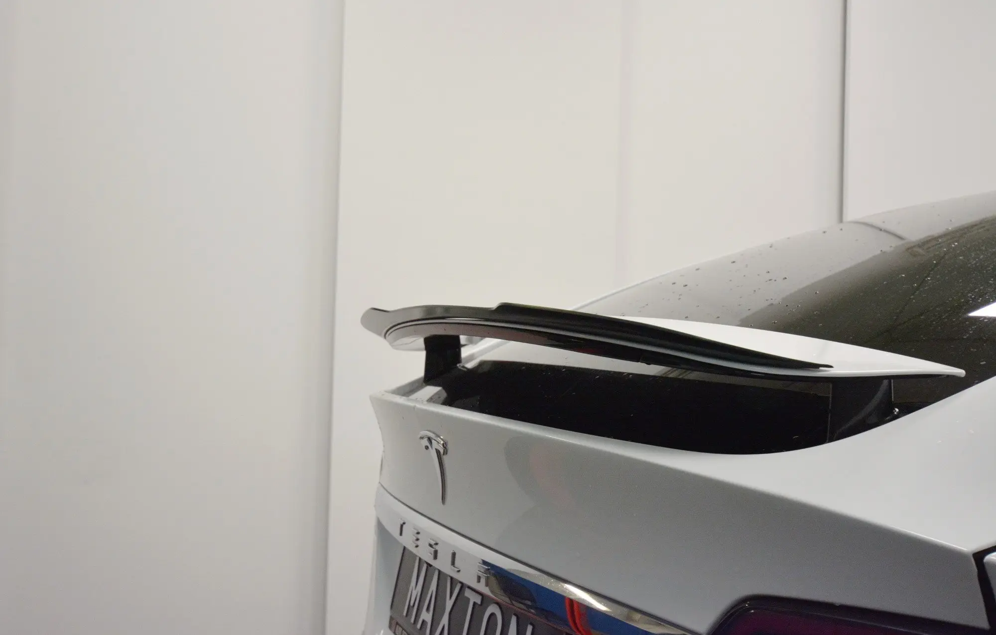 HEKKSPOILER V.1 TESLA MODELL X 2015-> – bilde 3