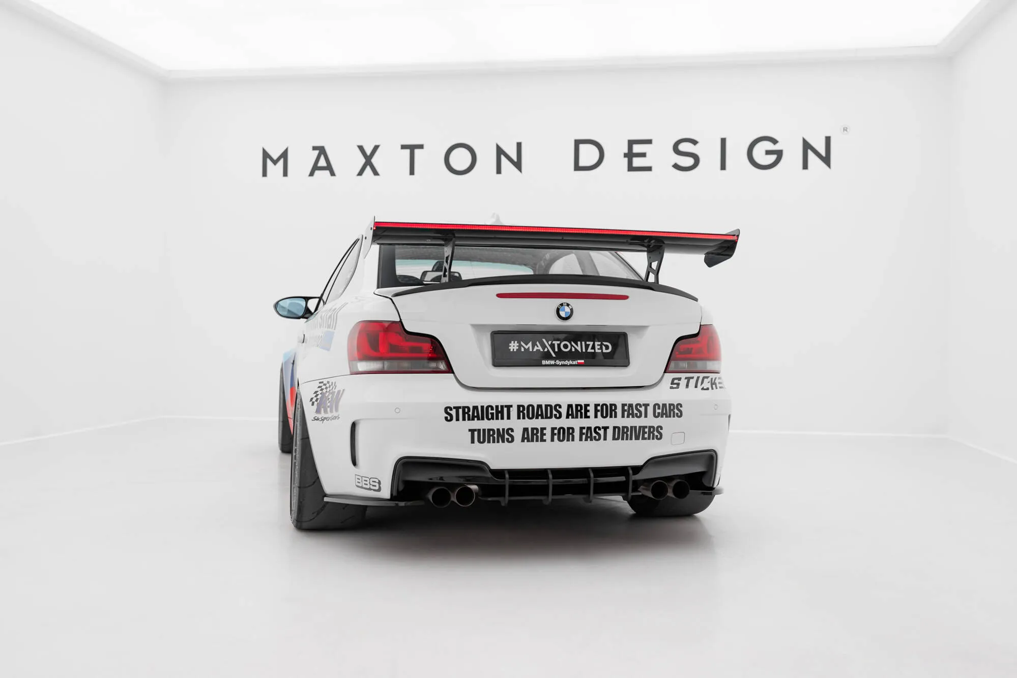 Hekkspoiler V.2 med indre bøyler med LED BMW 1 (E81) 2007 - 2012 | Carbon Fiber Edition – bilde 7