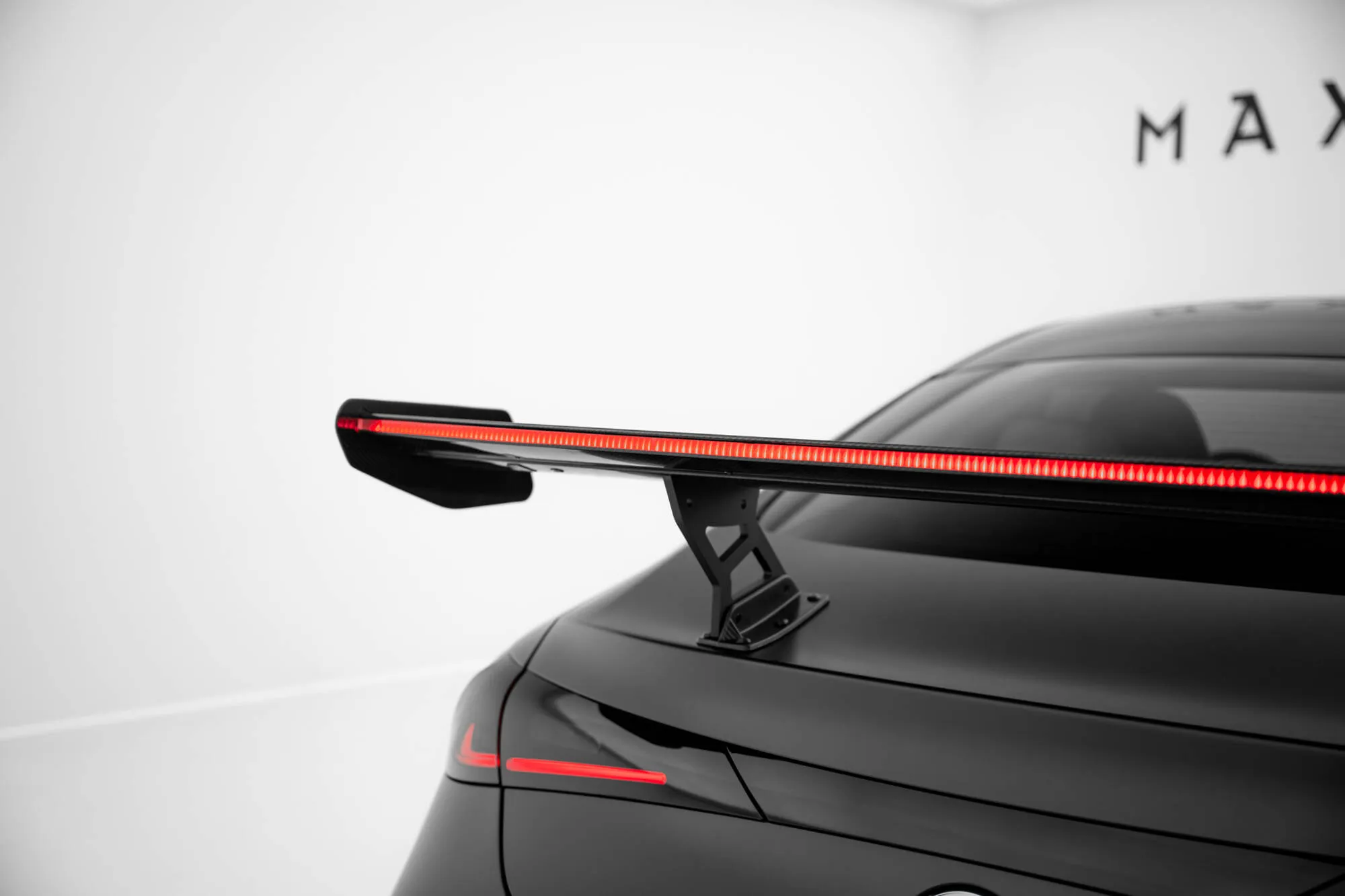 Hekkspoiler V.2 med LED Mercedes-Benz Cle (C236) 2023-2026 | Carbon Fiber Edition – bilde 7