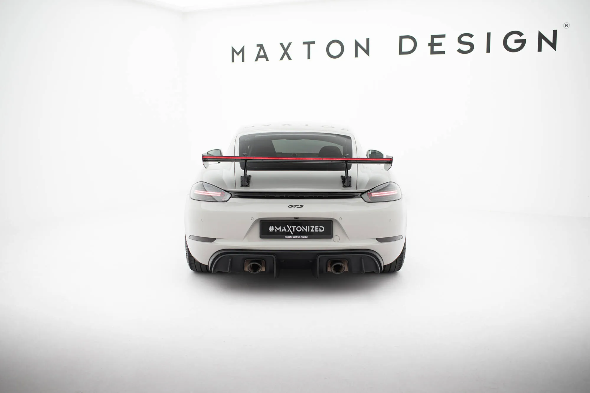 Hekkspoiler V.2 med svanehals med LED Porsche Cayman 2016-2026 | Carbon Fiber Edition – bilde 13