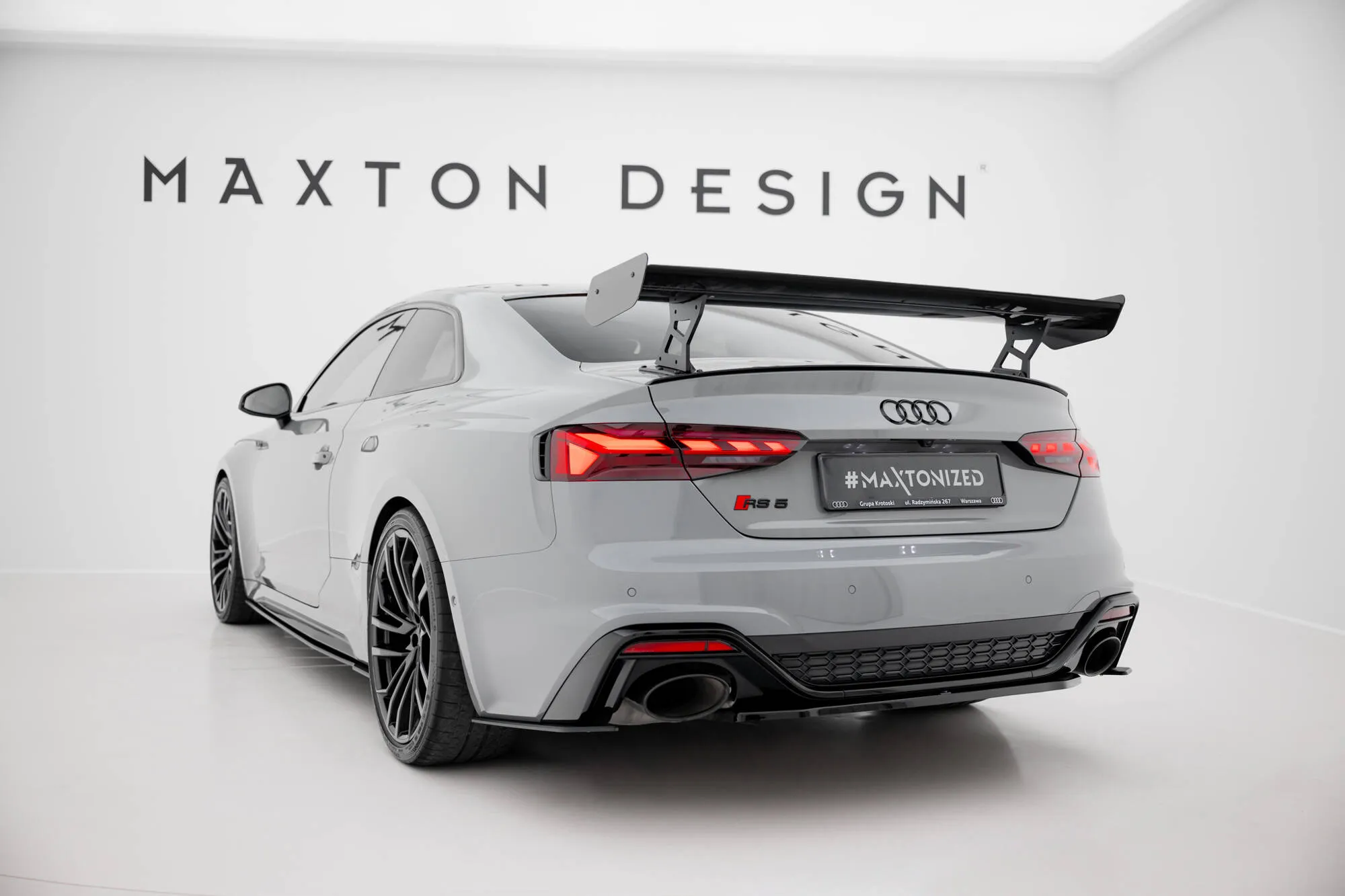 Hekkspoiler V.2 med ytre bøyler Audi A5 (F5 Facelift) 2019-2024 | Carbon Fiber Edition