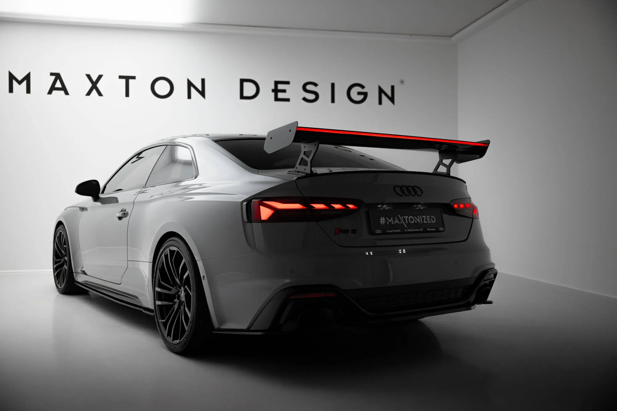 Hekkspoiler V.2 med ytre bøyler med LED Audi A5 (F5 Facelift) 2019-2024 | Carbon Fiber Edition – bilde 3