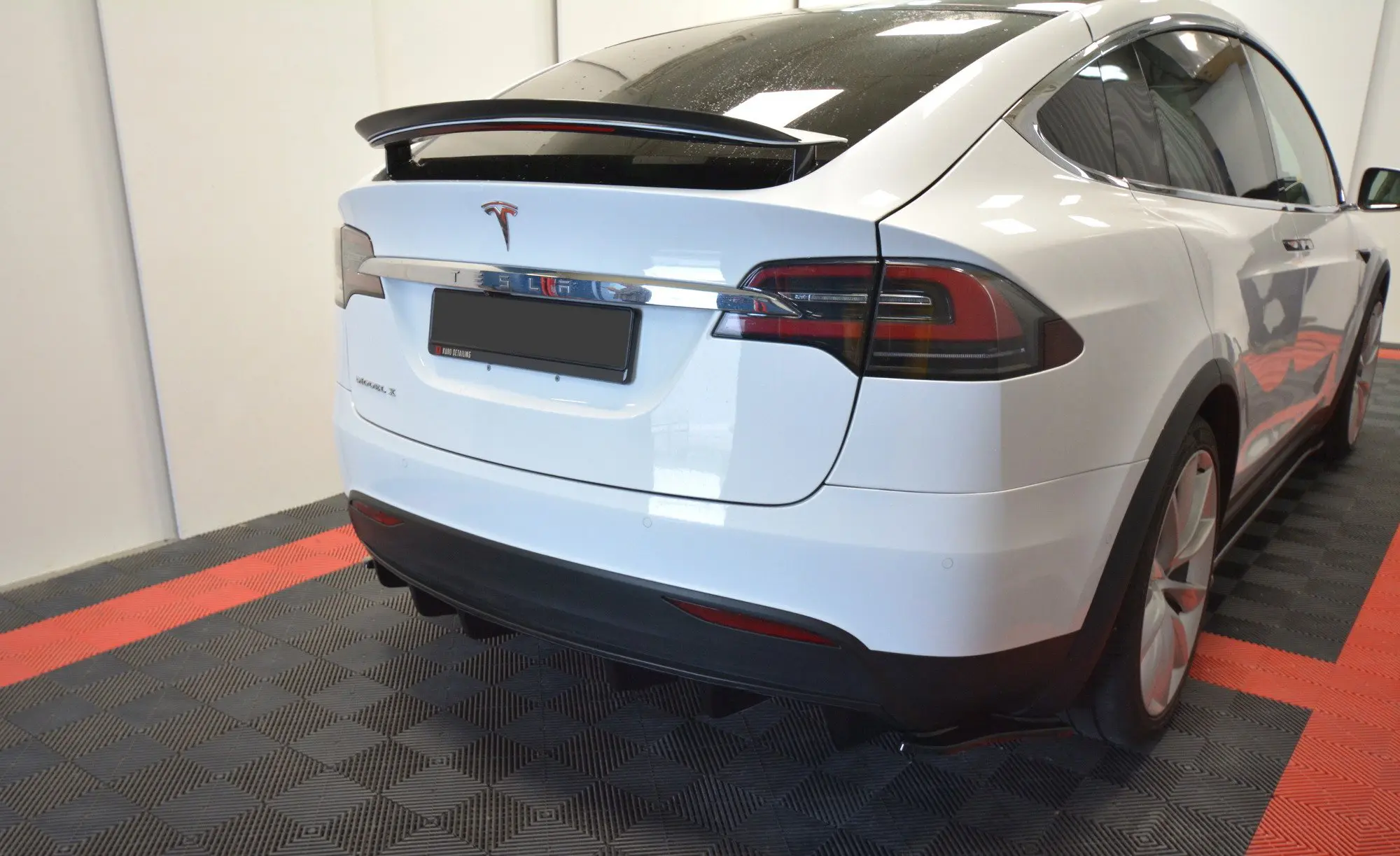 HEKKSPOILER V.2 Tesla Modell X 2015-> – bilde 3