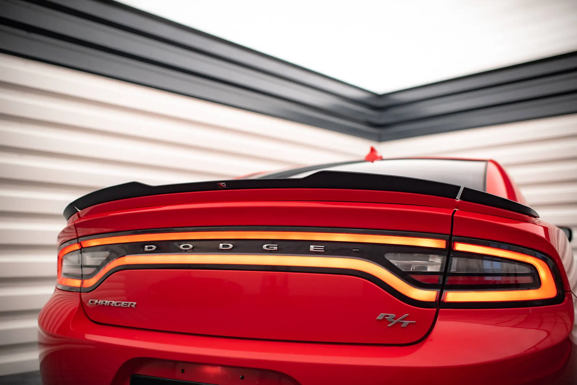 HEKKSPOILERSETT DODGE CHARGER RT 2014-> (FACELIFT)