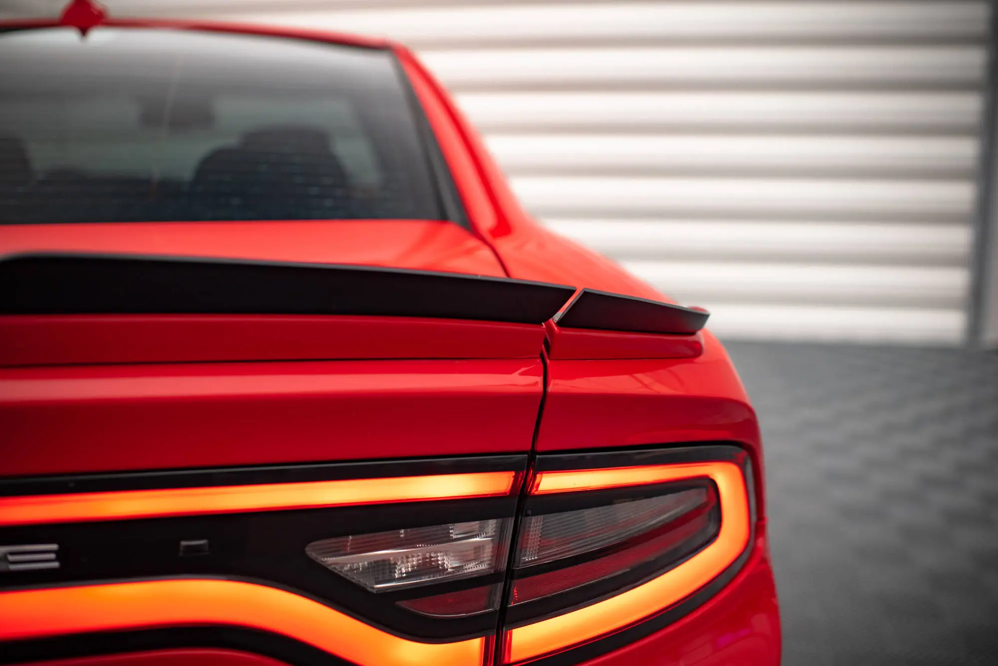 HEKKSPOILERSETT DODGE CHARGER RT 2014-> (FACELIFT) – bilde 3