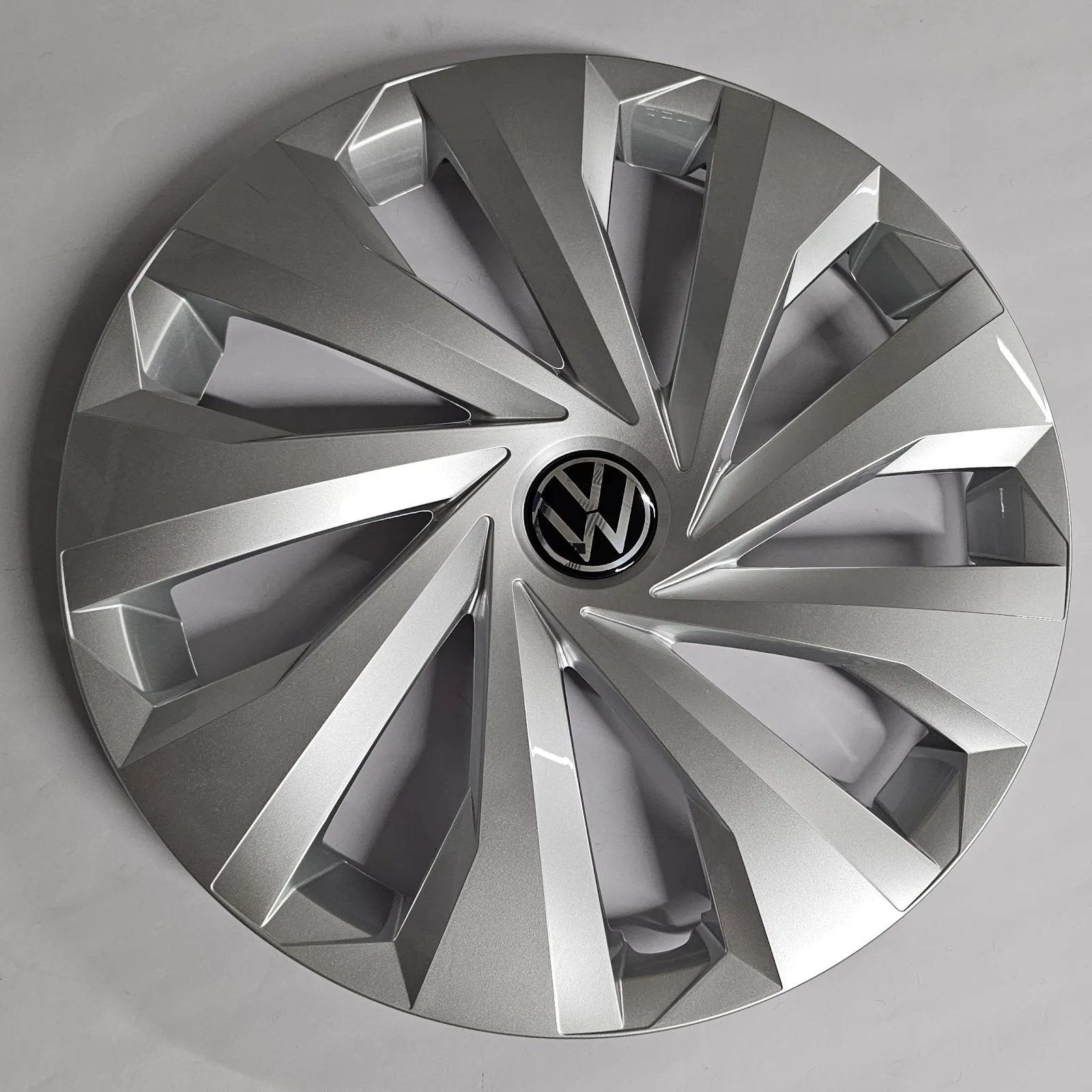 Hjulkapsel VW Polo 6 15" │ Genuine® blank krom / svart / finsølv - 1 stk.