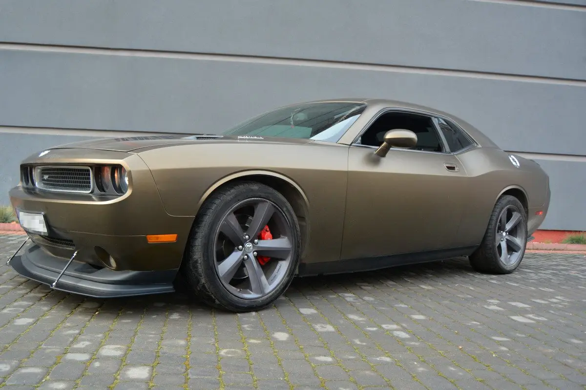 Hybrid frontspoiler Dodge Challenger SRT-8 (Phase I) mk3 2008-2014 | V.1 Black Edition – bilde 4