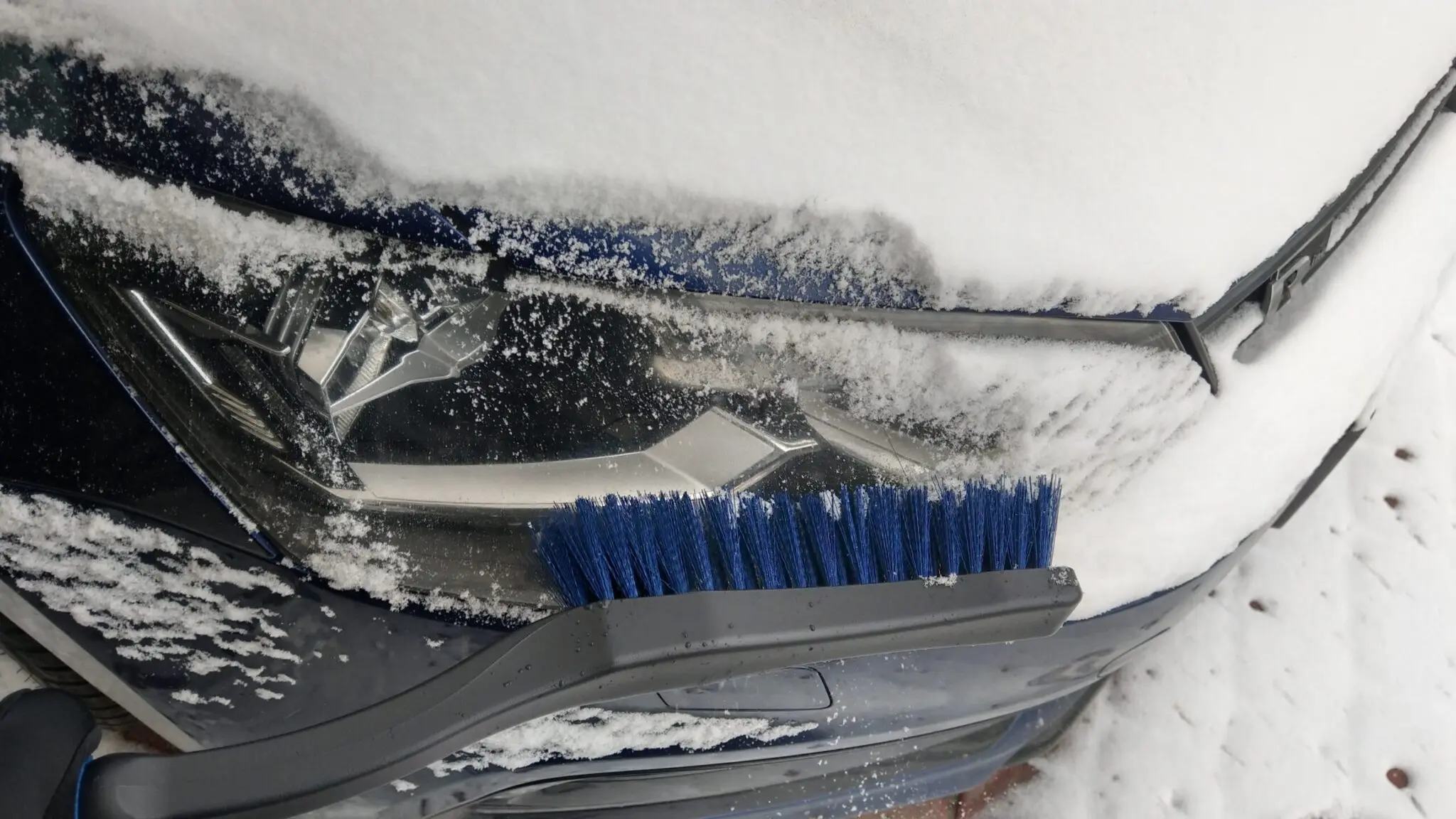 Isskrape med snøbørste OEM VAG Blue Collection – bilde 6