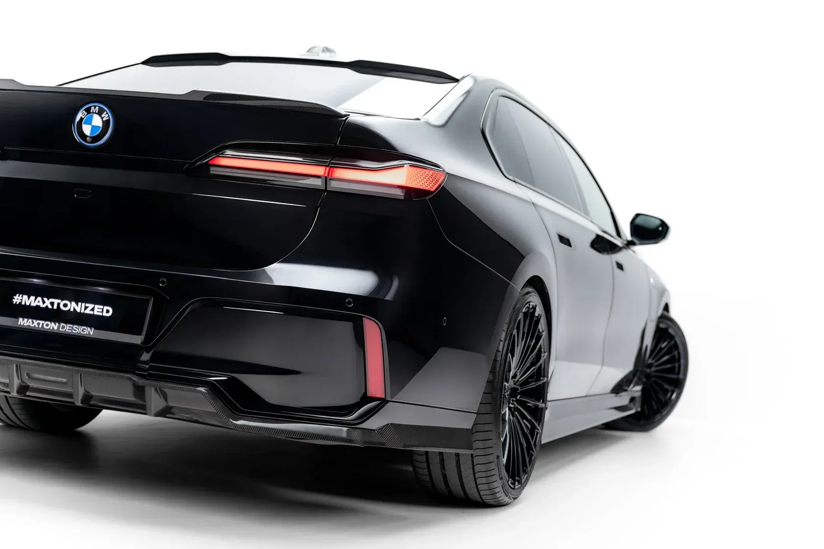 Karbon baksplitter med diffuser BMW 7 / i7 G70 M-Pack 2022 -> | Prepreg Carbon Edition – bilde 2