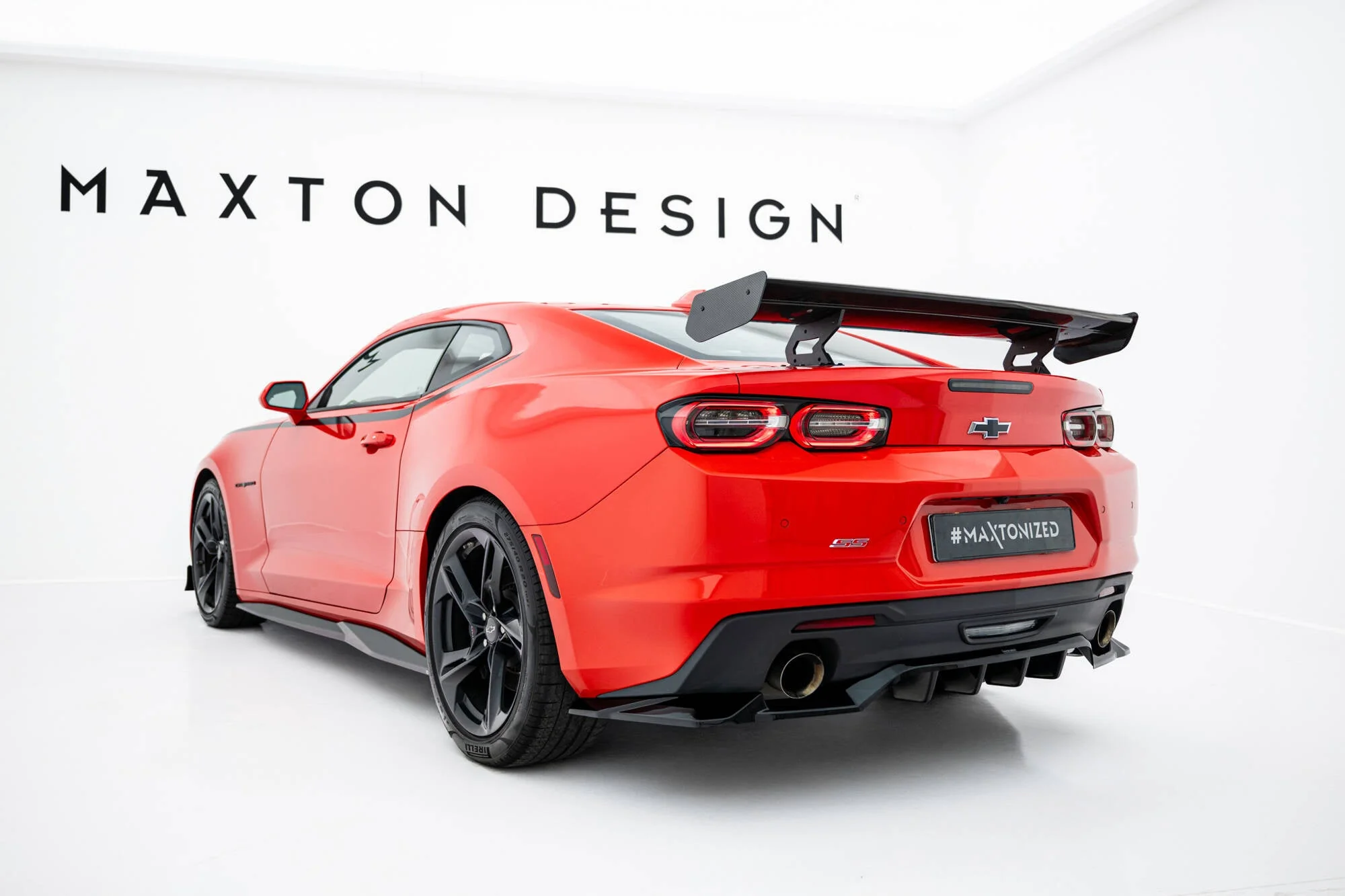 Karbonspoiler Chevrolet Camaro SS (Mk6 Facelift) 2018-2023 │ med innvendige støtter – bilde 2