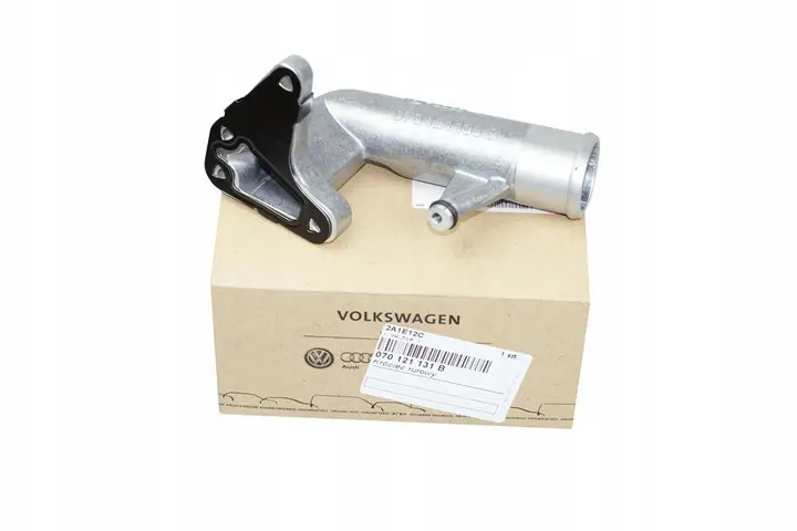 Kjølevæskeflens VW 070121131B Transporter T5
