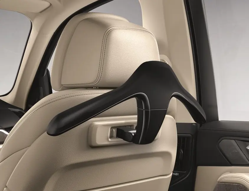 Kleshenger BMW Travel and Comfort System │ Business Suit hanger Image 2