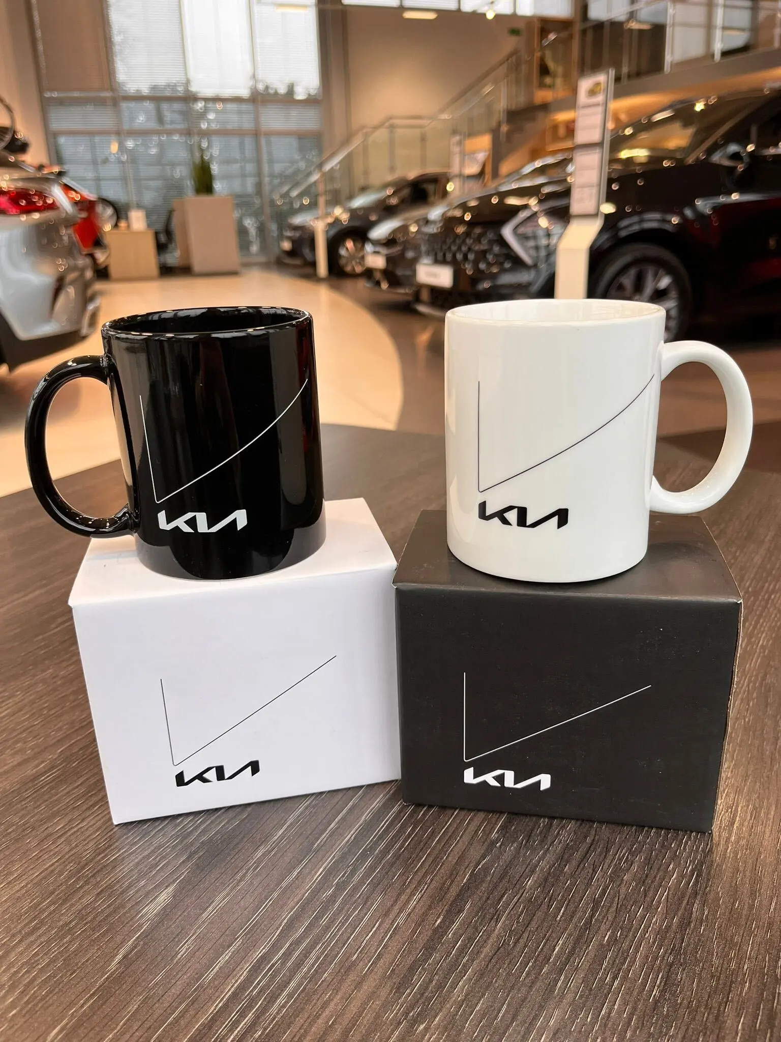 Krus Kia med logo 290 ml │ Genuine White