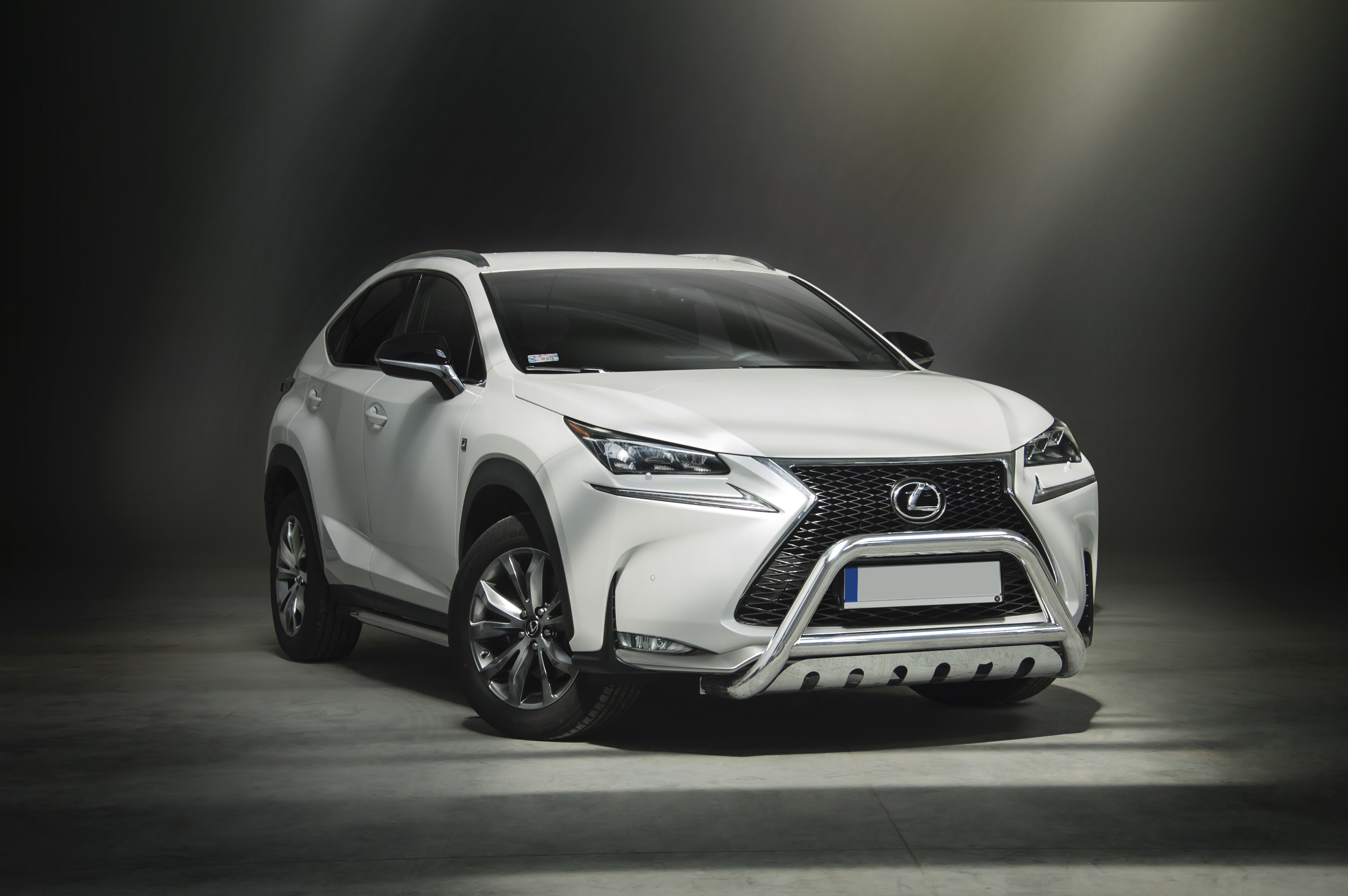 Kufanger Lexus NX I 2014 - 2021 │ med underseksjonsplate Silver Edition