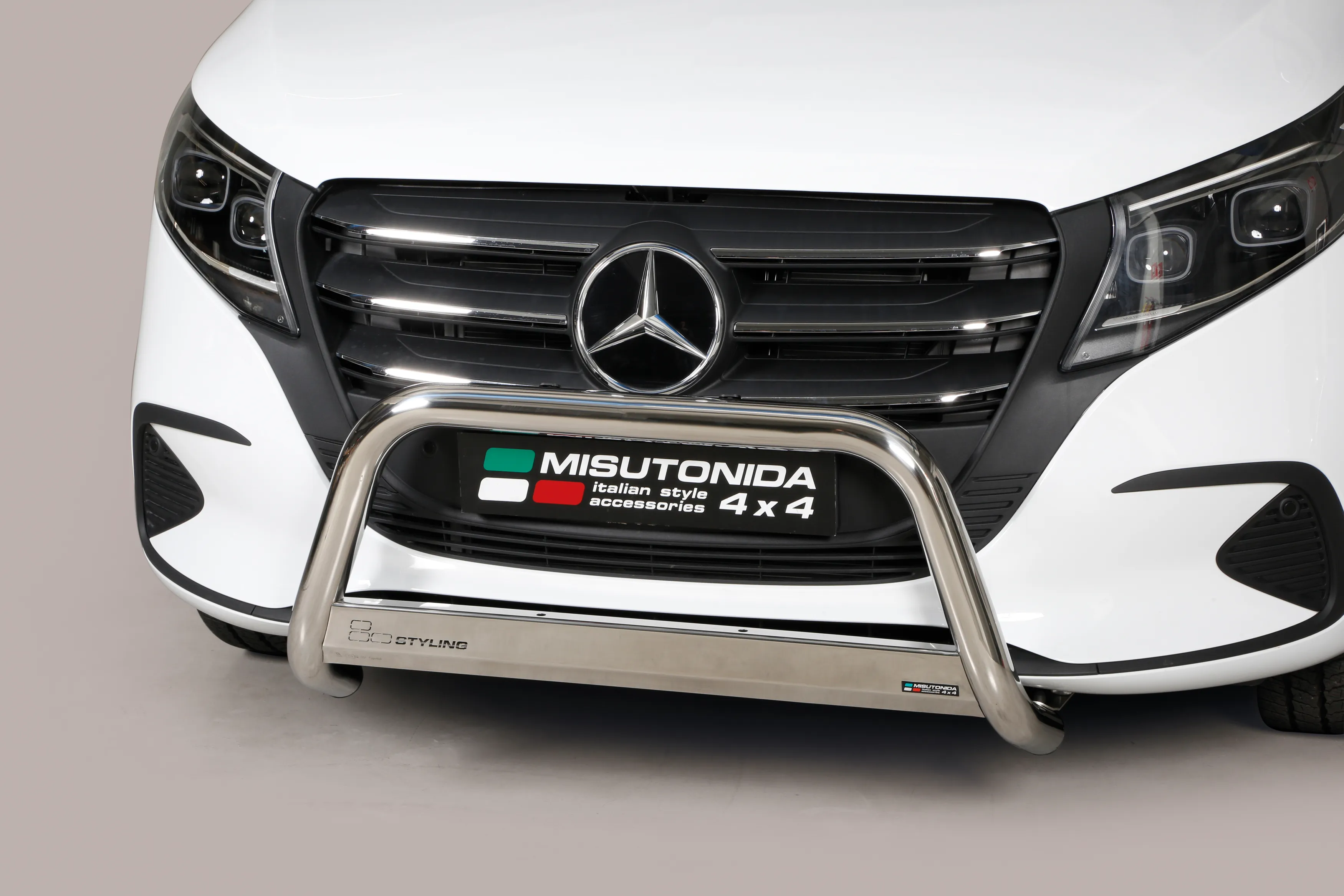 Kufanger Mercedes-Benz Vito (W447) 2023 -> / V-Class (W447) 2019 -> | D - Ø63mm Chrome Image 1
