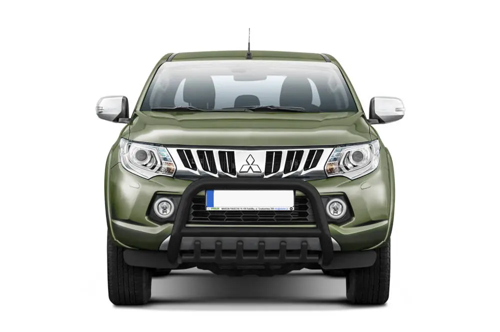 Kufanger Mitsubishi L200 2015 - 2019 med underseksjonsgrill med Black Edition