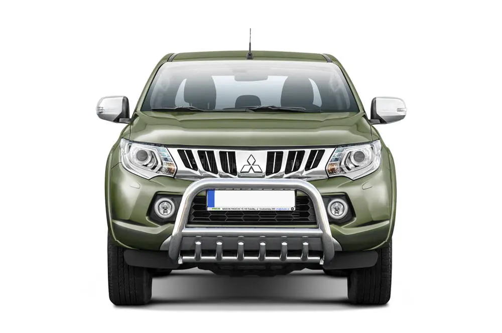 Kufanger Mitsubishi L200 2015 - 2019 med underseksjonsgrill