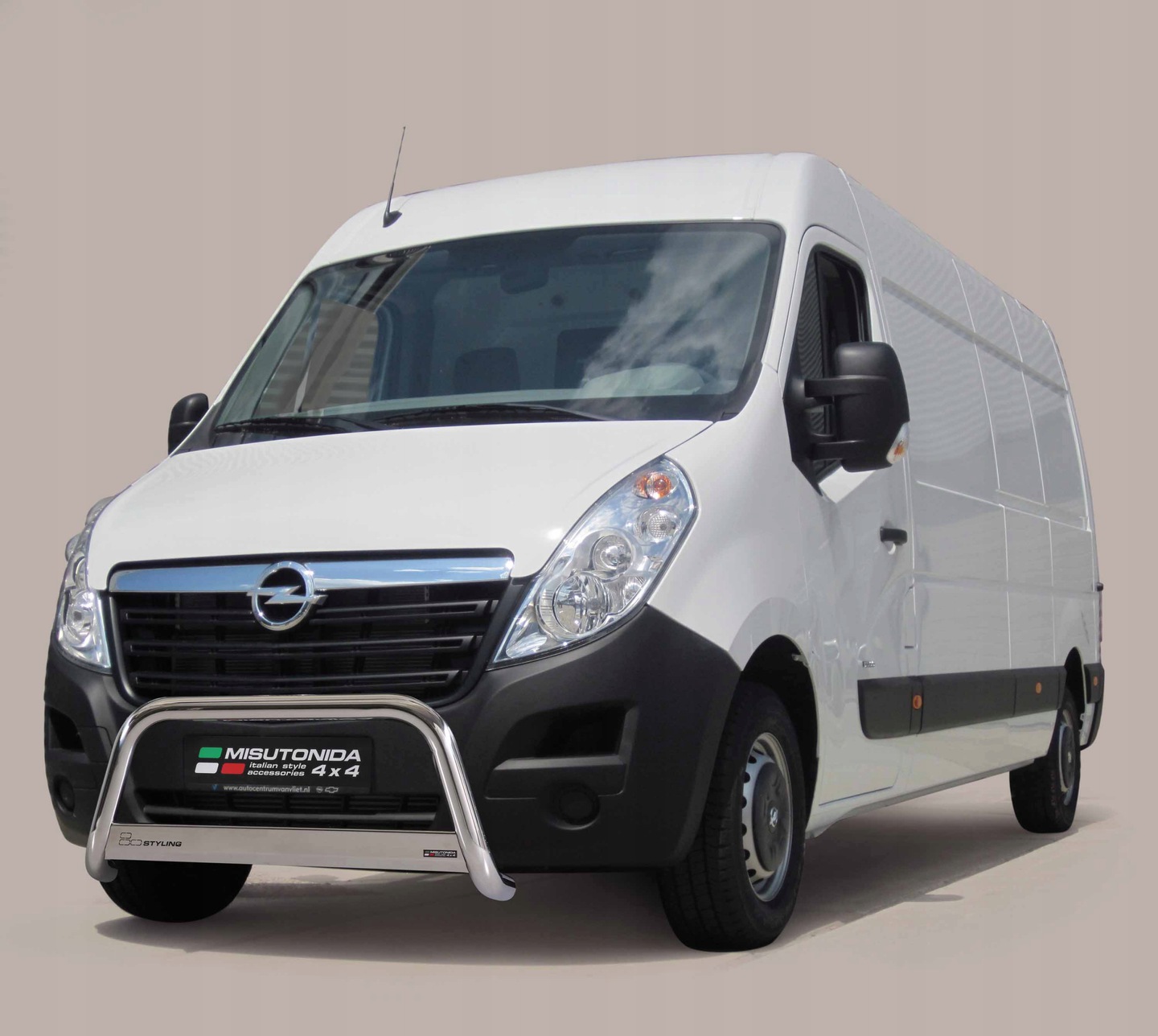 Kufanger Opel Movano 2010-2019 | D - Ø63mm Chrome Image 2
