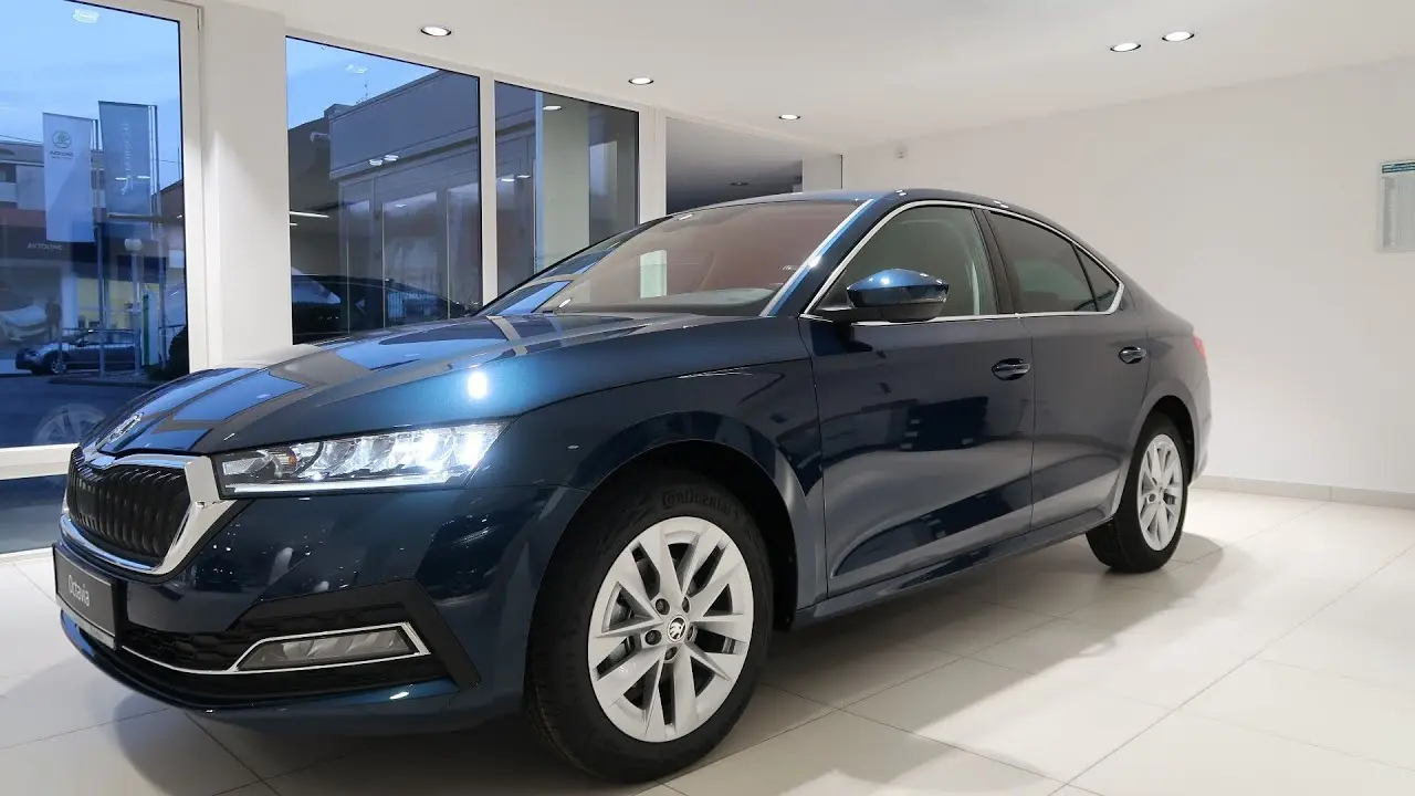 Lakkspray sett + klarlakk Skoda Lava Blue Metallic W5Q│ Lakk kode W5Q Lava Blue Metallic - 2x 150ml Image 3