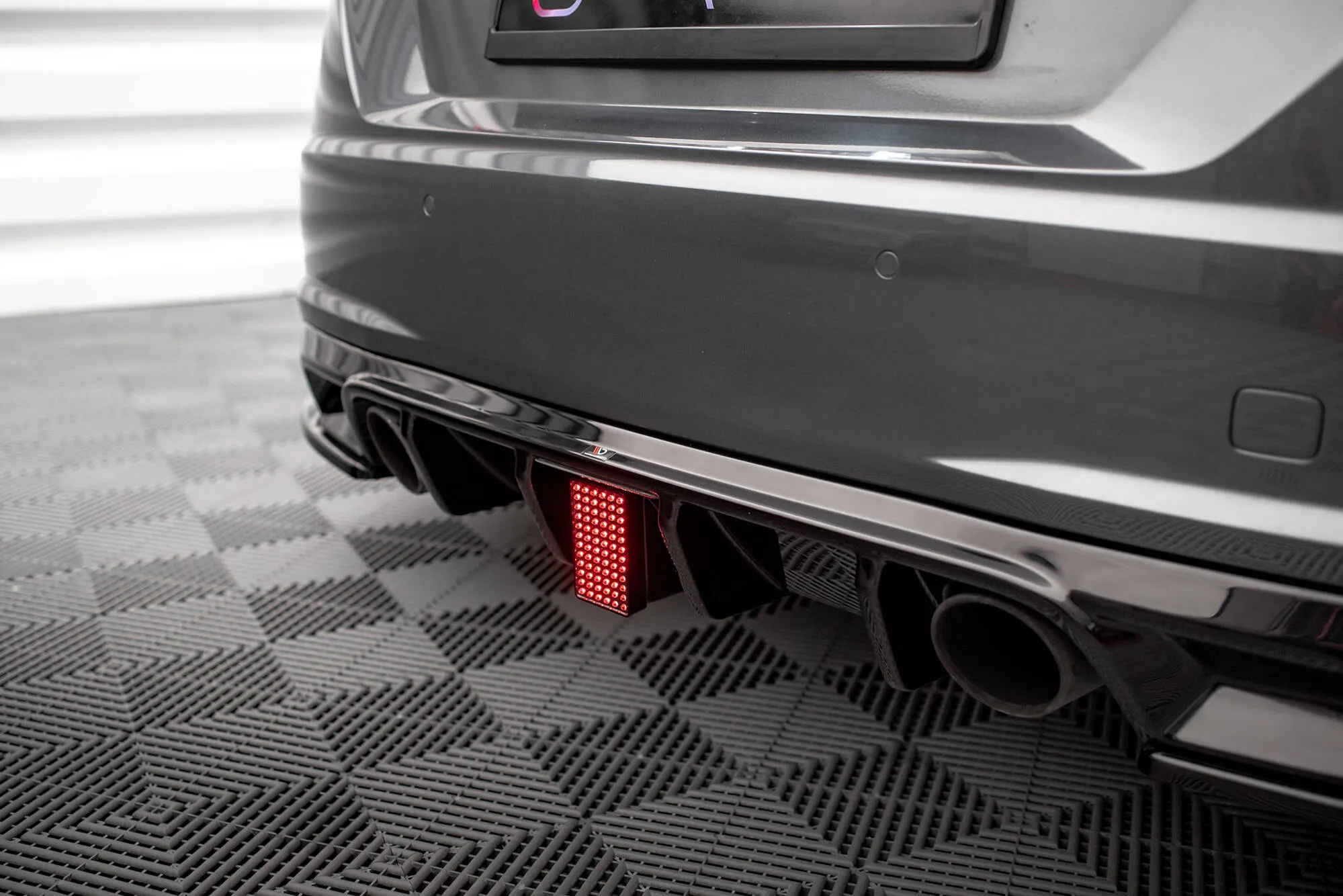 LED bremselys Audi TT (8S) S-Line 2014 - 2018 | Glossy Black Edition