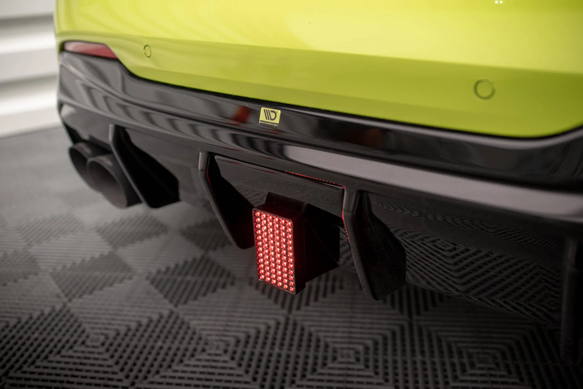LED bremselys BMW 1 (F40) M-Pack / BMW M135i (F40) 2019 - 2024 | Glossy Black Edition