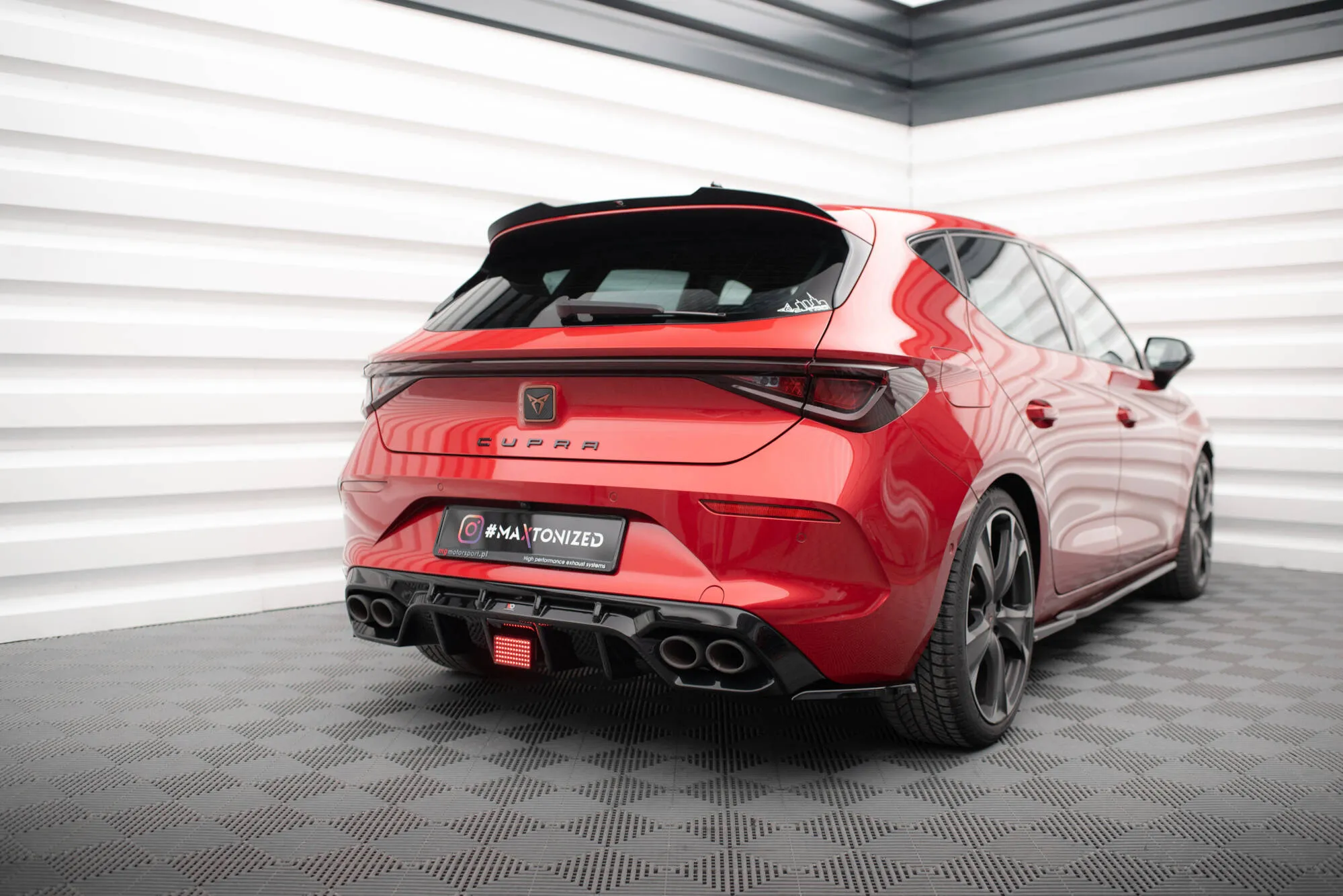 LED bremselys Cupra Leon Hatchback Mk1 2020 - > | Glossy Black Edition – bilde 2
