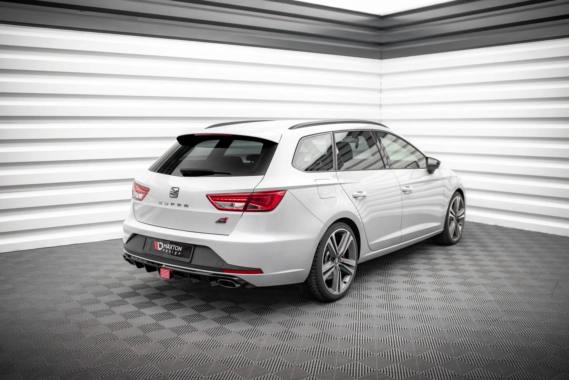 LED bremselys Seat Leon Cupra (III) 2012 - 2016 | Glossy Black Edition – bilde 3