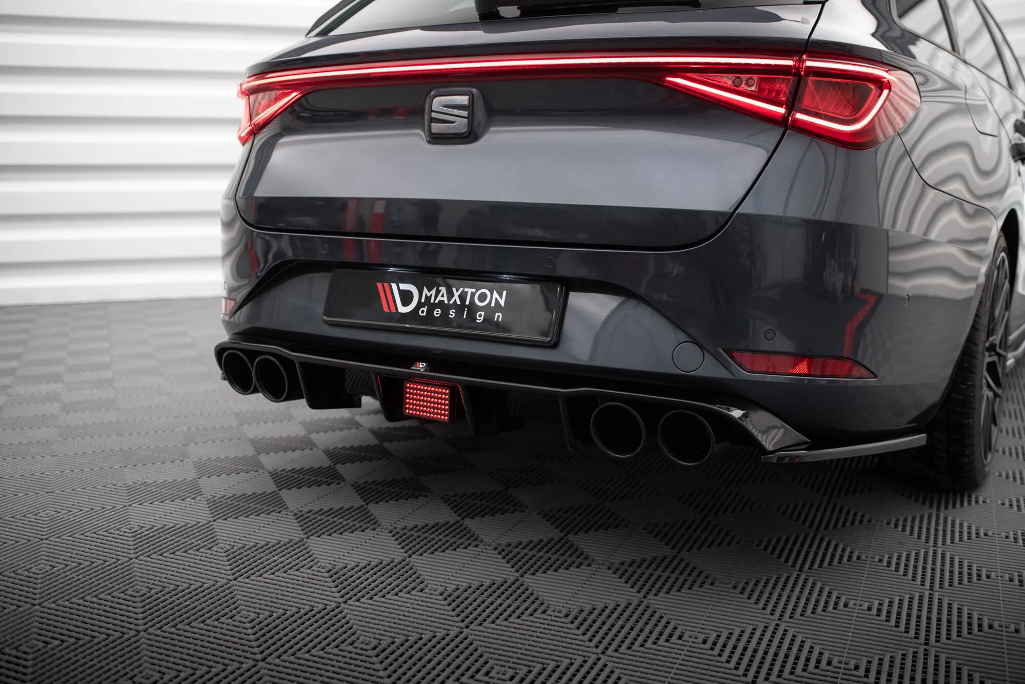 LED bremselys Seat Leon FR ST MK4 2020-> | Glossy Black Edition