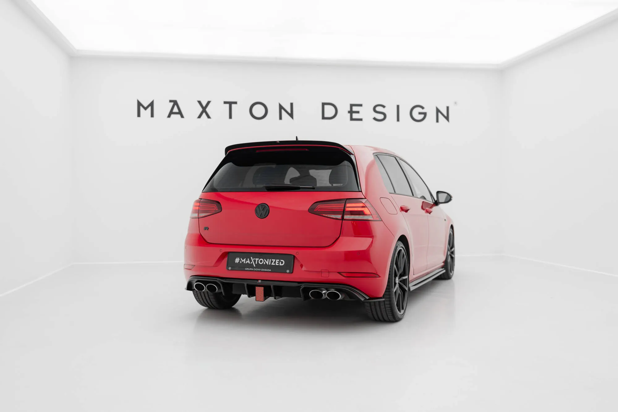 LED bremselys VW Golf VII R / R-Line Facelift 2017-2020 | Glossy Black Edition – bilde 2