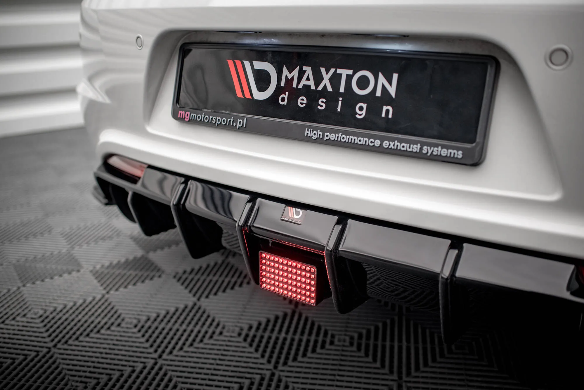 LED bremselys VW Scirocco R mk3 2008 - 2014 | Glossy Black Edition