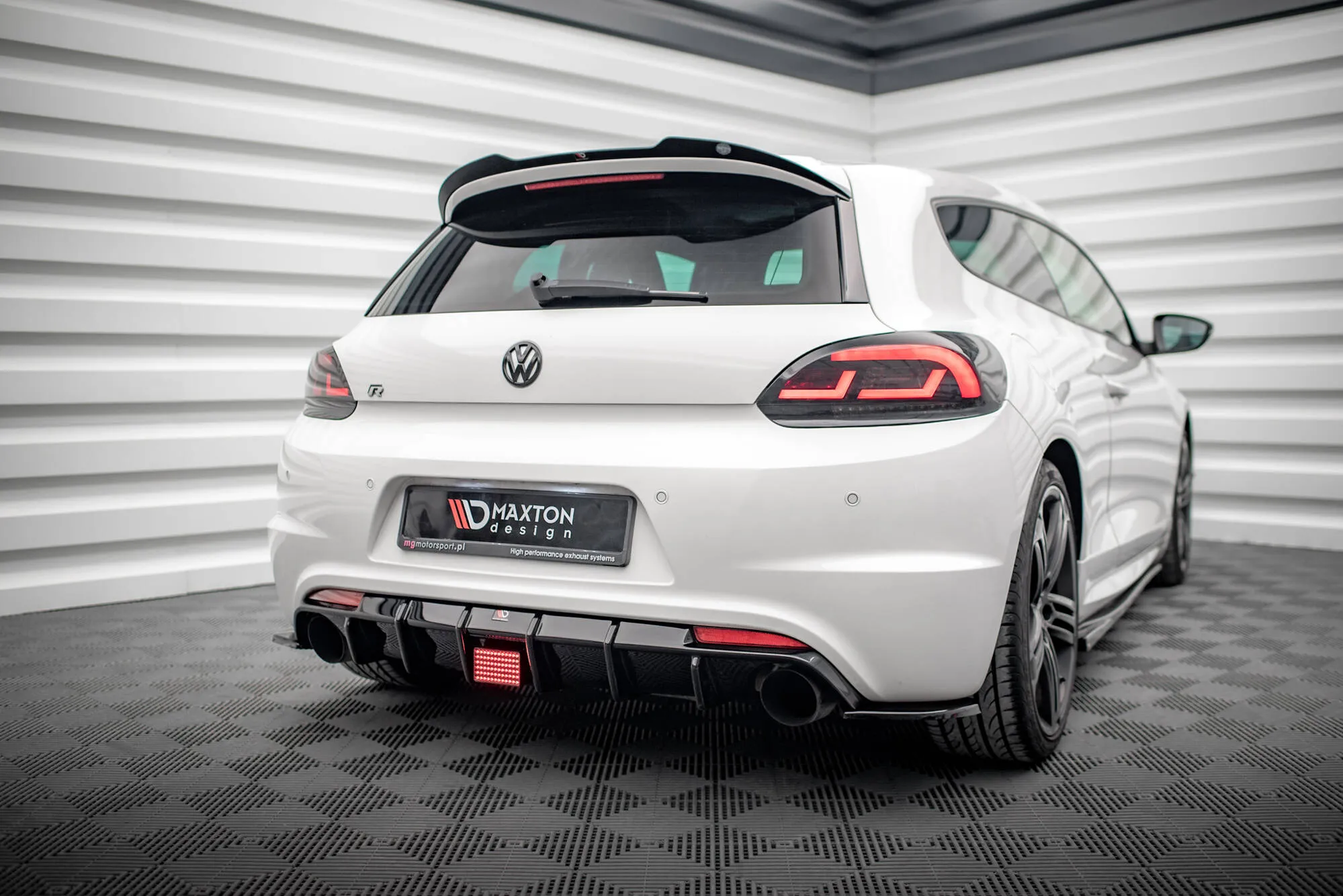 LED bremselys VW Scirocco R mk3 2008 - 2014 | Glossy Black Edition – bilde 2