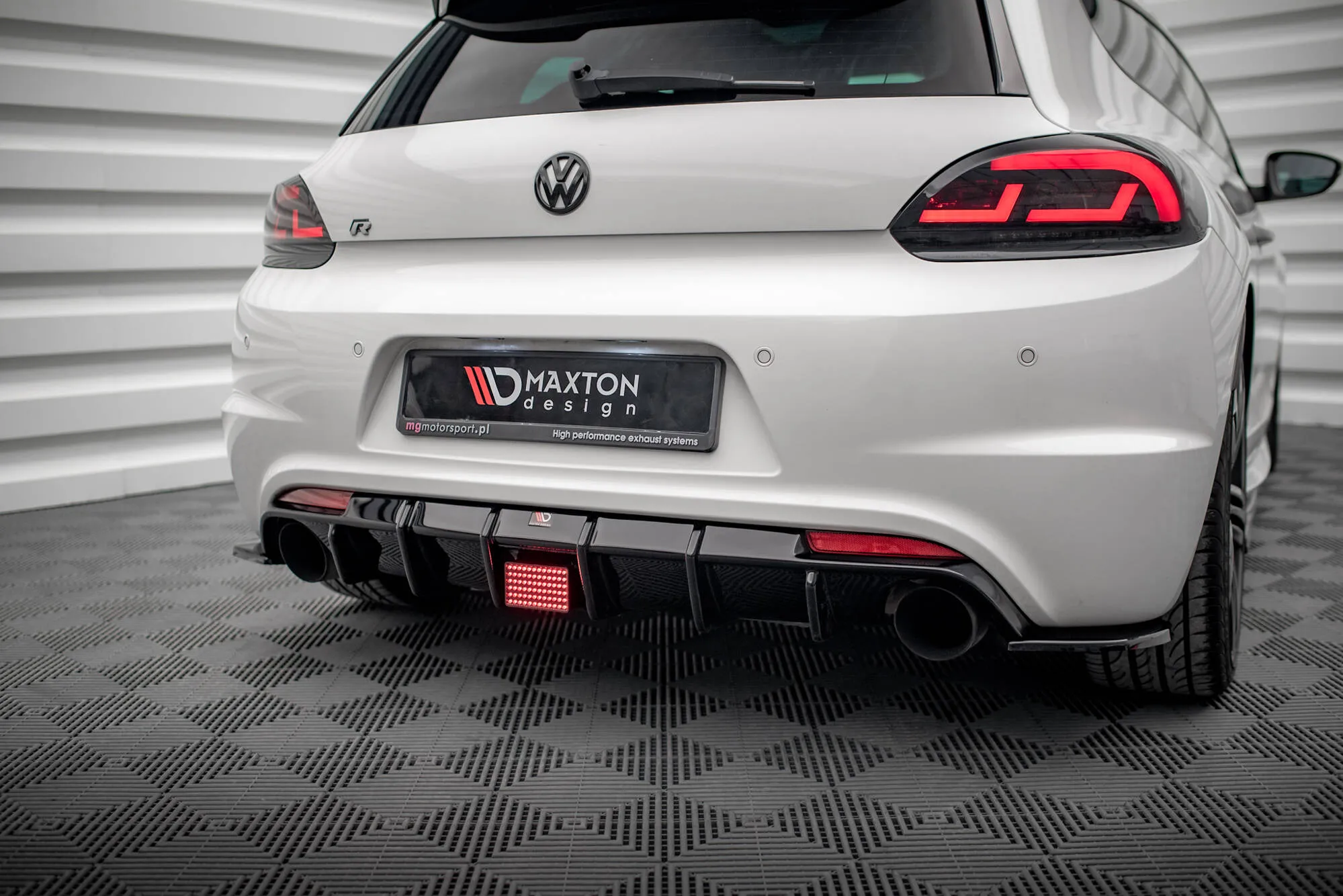 LED bremselys VW Scirocco R mk3 2008 - 2014 | Glossy Black Edition – bilde 3