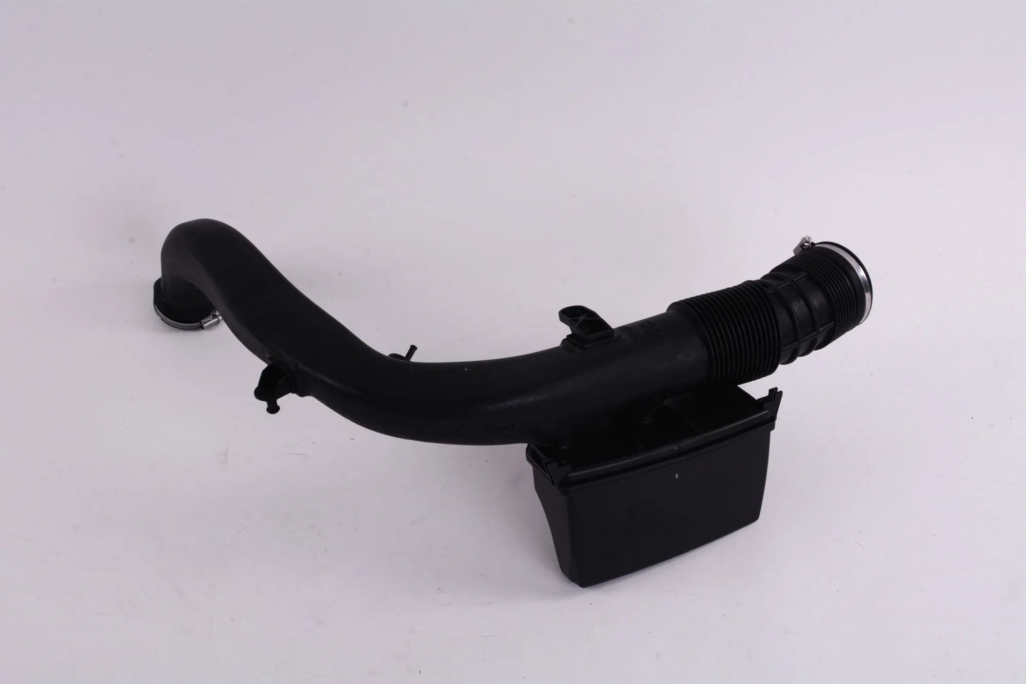 Luftinntaksrør Volvo Genuine® S60 V60 XC60 │ diesel – bilde 2