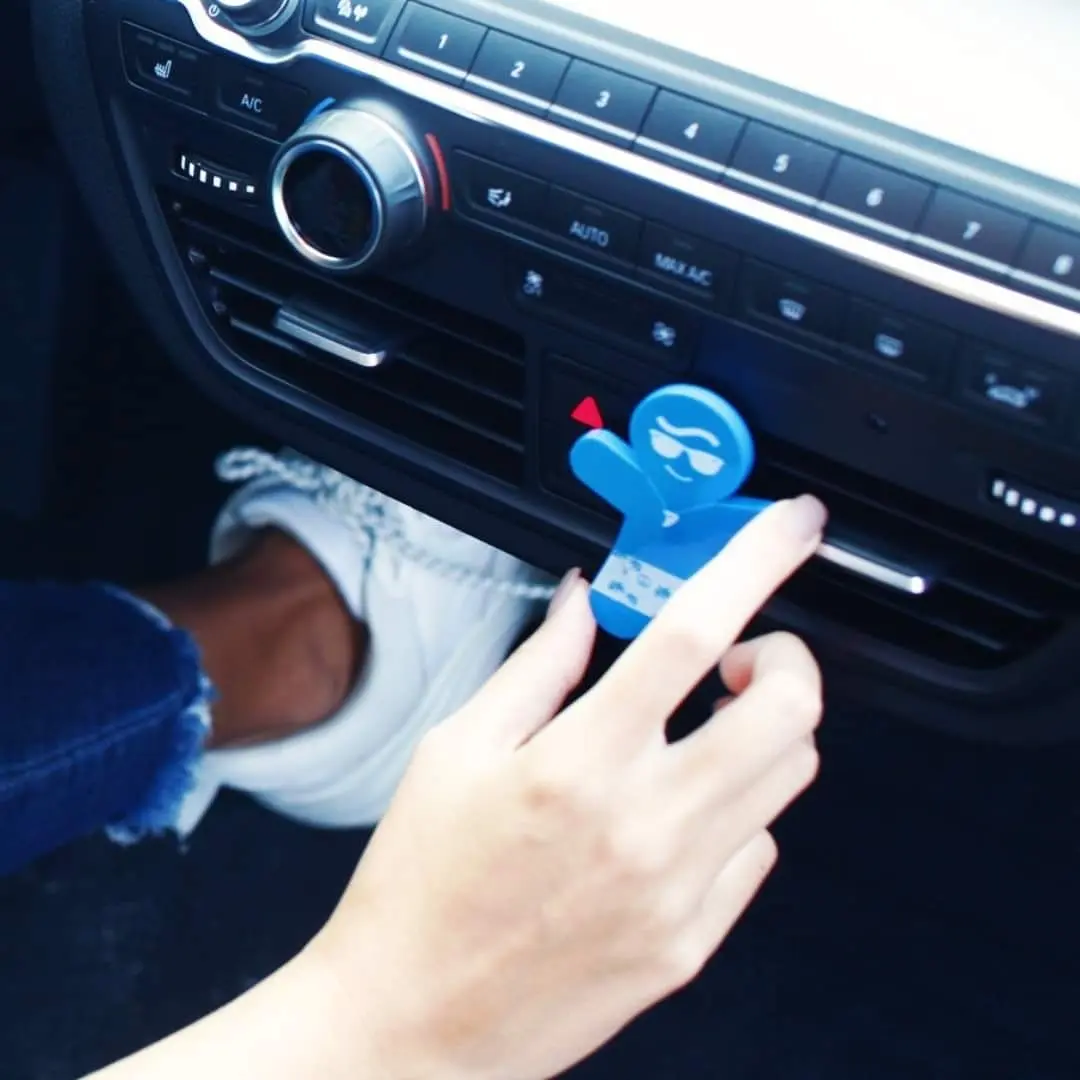 MANNY NEW CAR – bilde 5