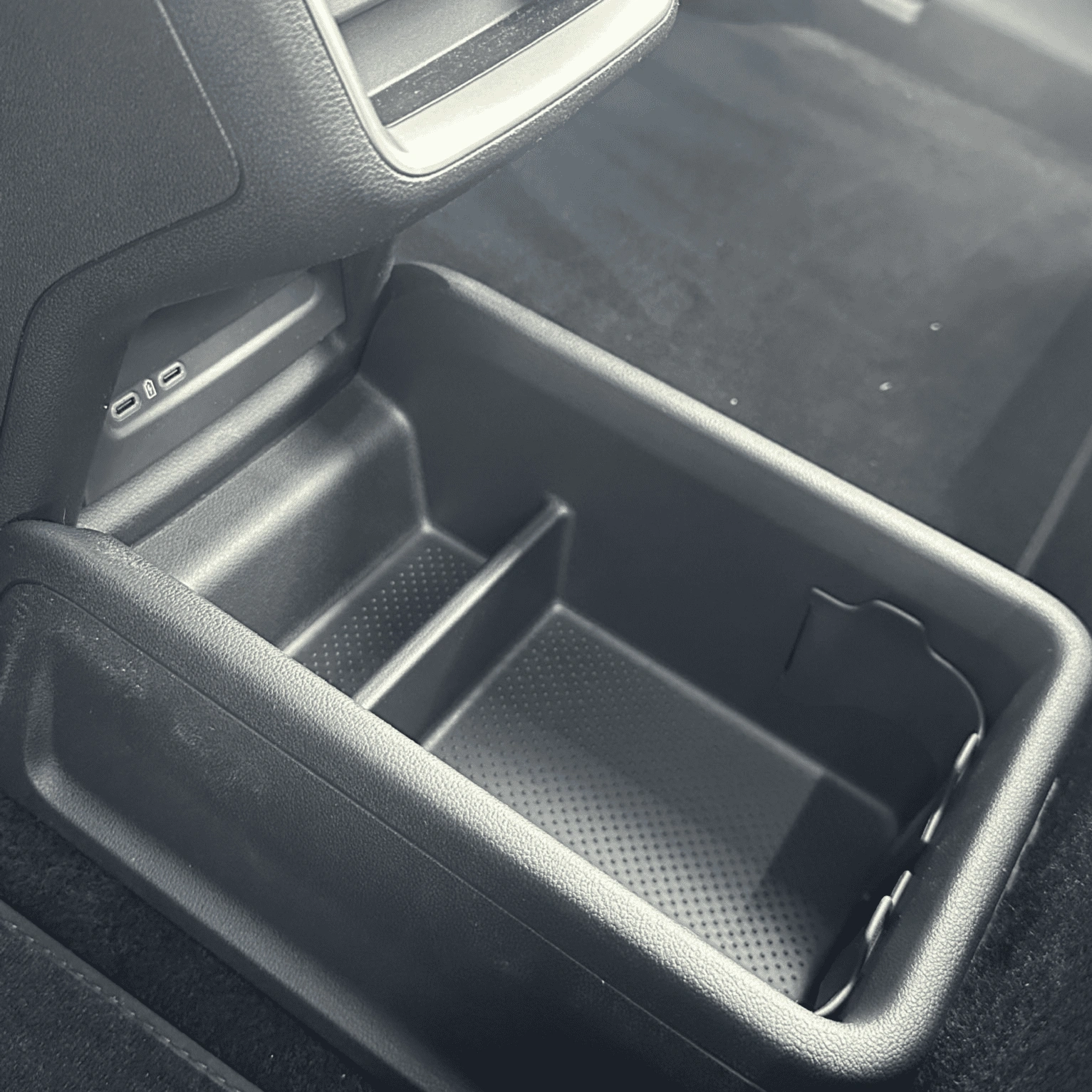 Midtkonsollskuff Skoda Elroq 2024 -> │ Genuine® hanskerom / koppholder – bilde 5