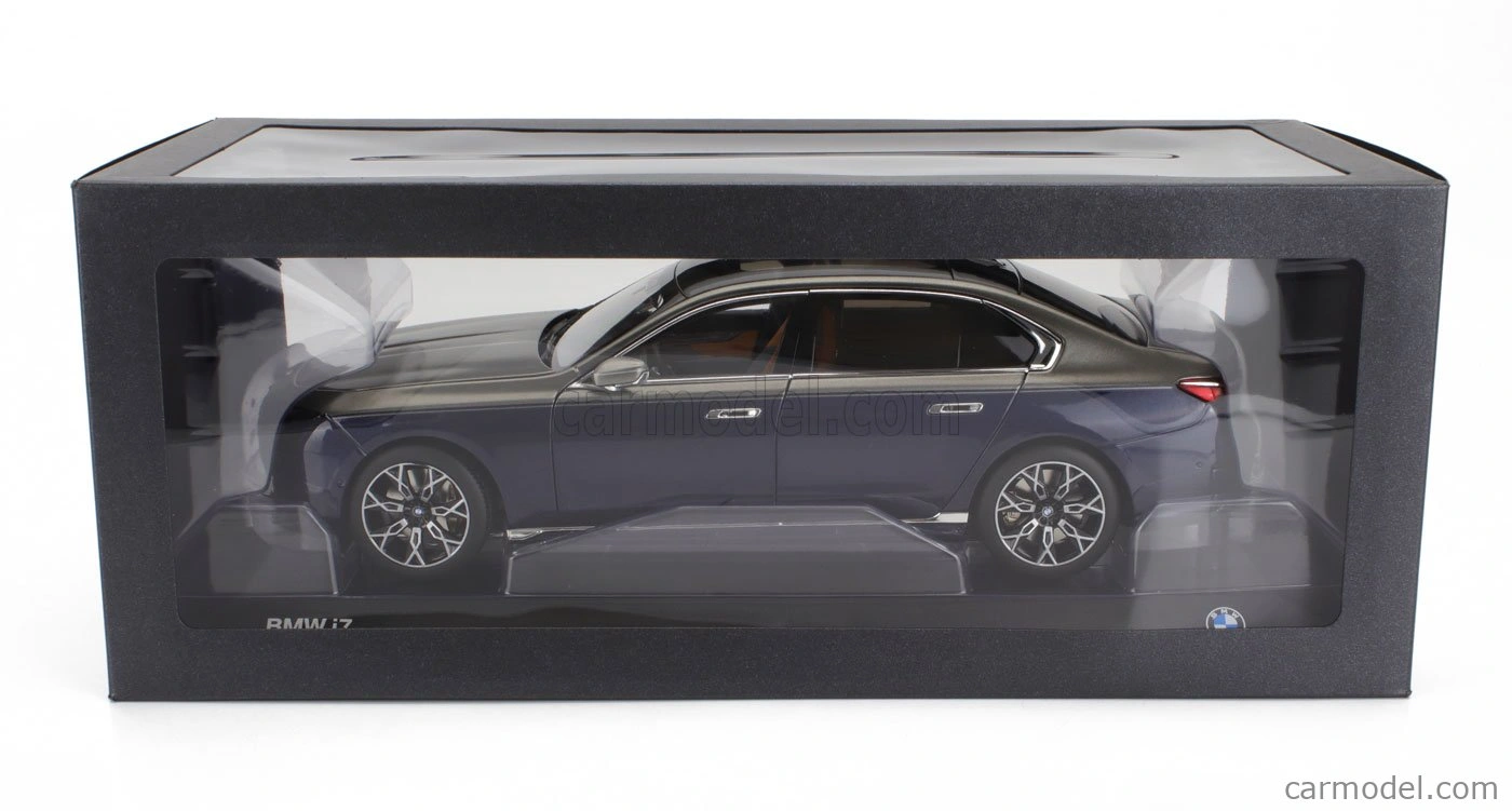 Miniatyrmodell BMW i7 G70 1:18 Two-Tone Oxide Grey Blue – bilde 11
