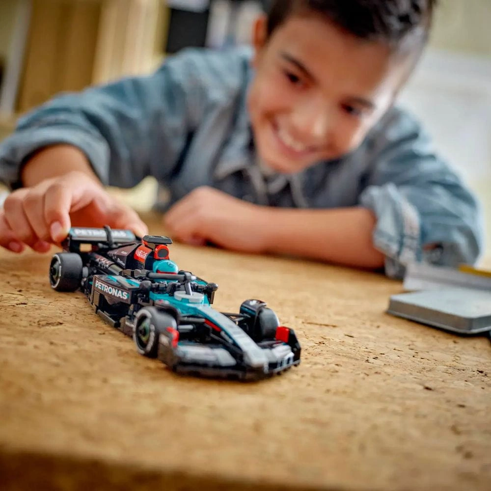 Modell LEGO Mercedes-AMG F1 W15 – Speed Champions 2024 – bilde 8