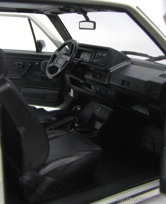 Modellbil VW Golf I GTI 1983 │ Modellauto 1:18 Pirelli White Image 5