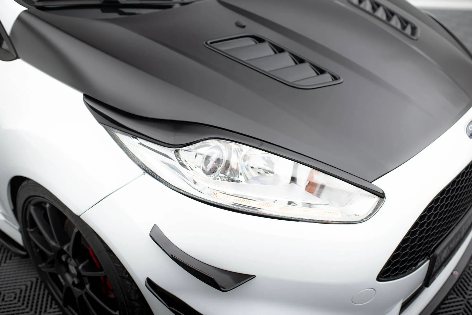 Øyelokk V.2 Ford Fiesta ST VII Facelift 2013 - 2016 | Glossy Black Edition – bilde 6