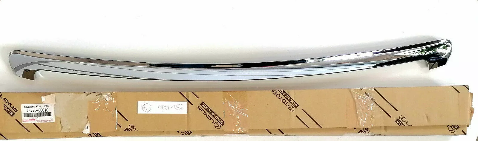Pyntelist til grill Toyota Land Cruiser J150 │ Genuine® Genuine Front Hood Moulding Chrome