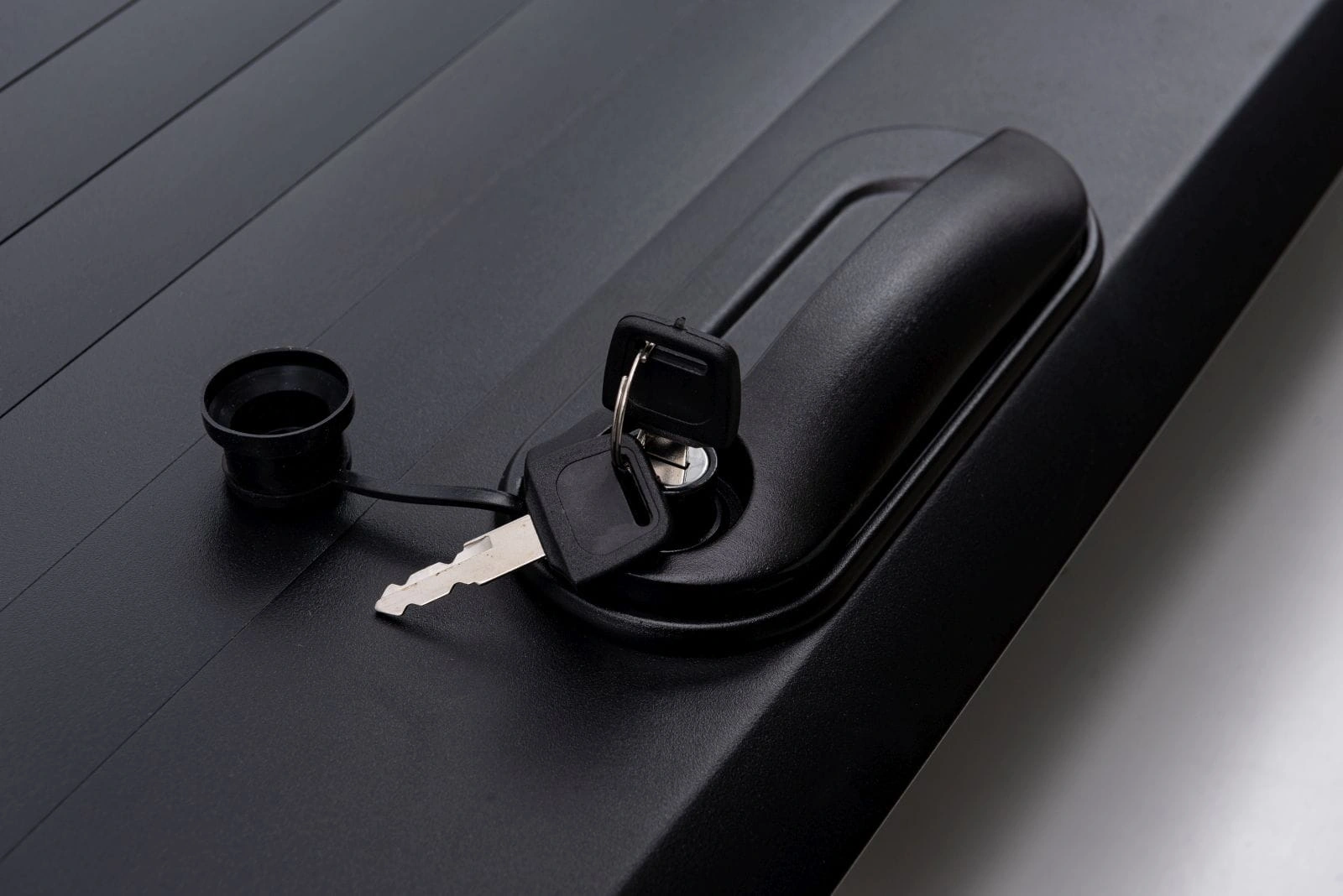 Rolltop Toyota Hilux VIII 2015 - 2023 │ Rullegardin  for lasteplanet - Aluminium Roll Cover Black Image 11