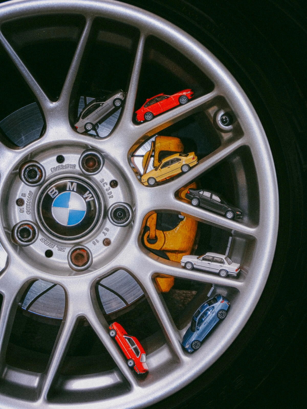 Samlersett BMW 3-serie 50 Years Collection 1:64 – 7 stk – bilde 4