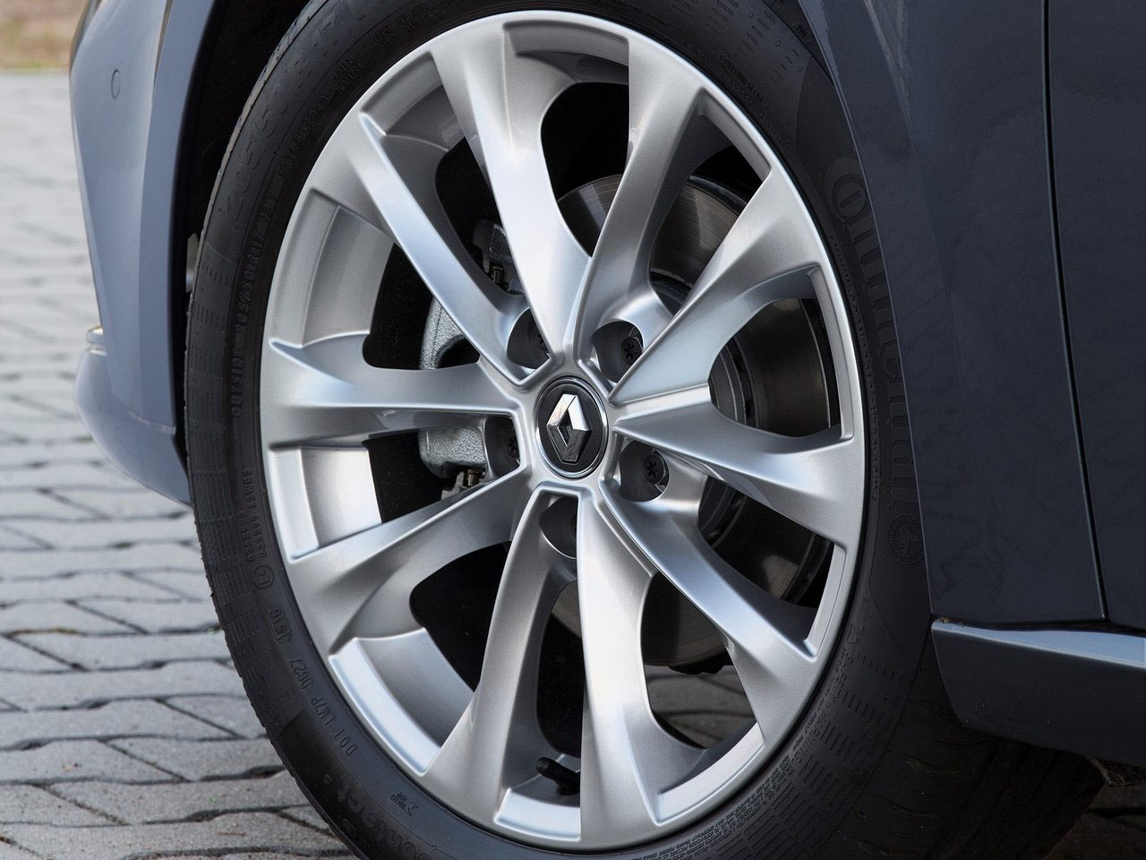 Senterkopp Renault Black Chrome - 1 stk. Image 8