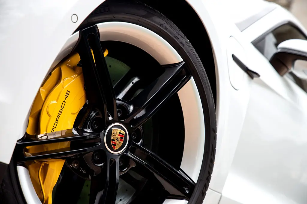 Senterkopper Porsche Taycan / Porsche Panamera (971) │ Genuine® Center Wheel Caps - sett 4 stk. Image 9