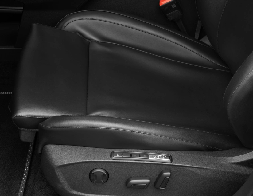 Setetrekk premium svart for førersete – Ford Explorer EV / Ford Capri EV – bilde 2