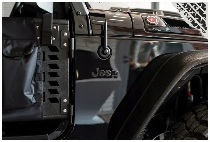 Sidemblem Jeep Wrangler Black Image 2
