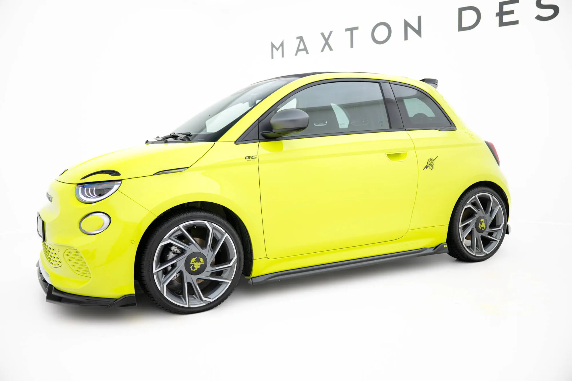 Sideskjørt Abarth 500e 2023 -> | Glossy Black Edition – bilde 2